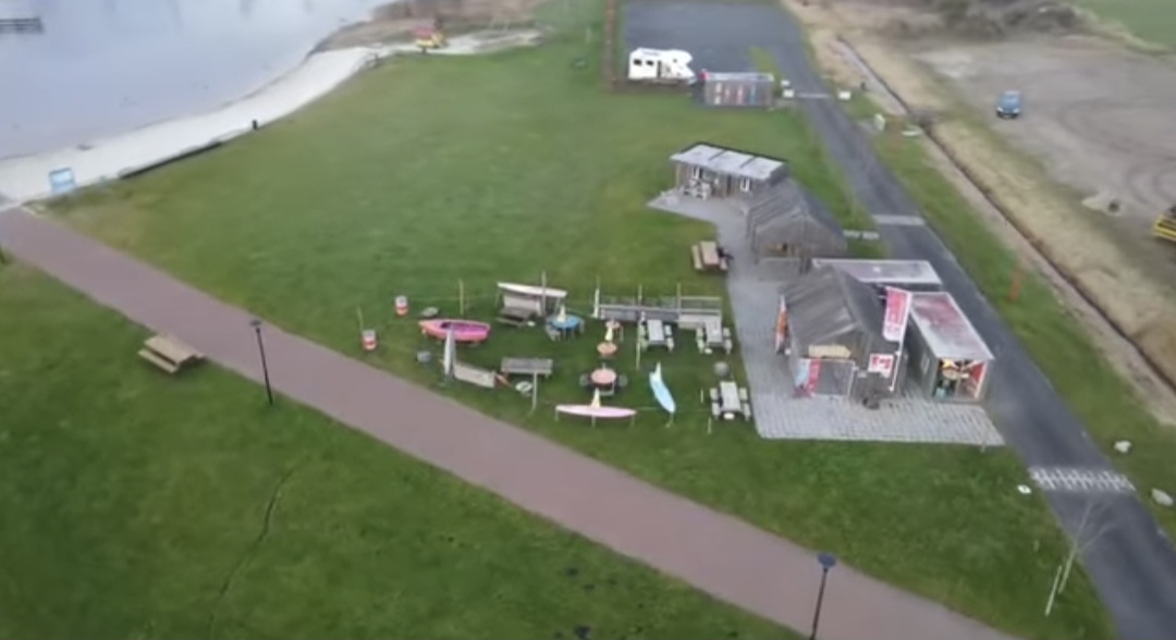 DEK Blauwestad Strand Zuid vanuit de lucht